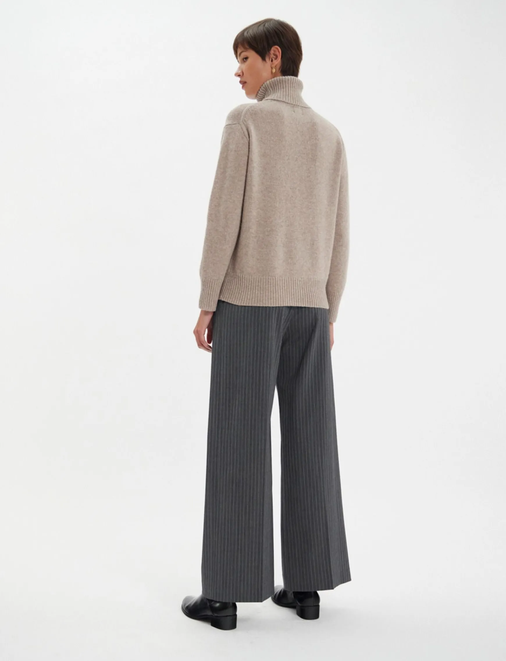 Aiden turtleneck jumper in beige wool and cashmere