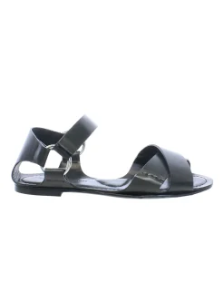 Black flat sandal