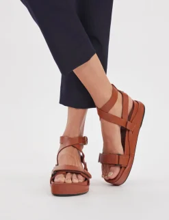 Black platform sandal