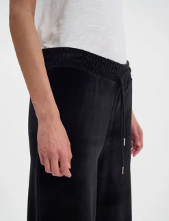 Britney jogging bottoms in smooth black velvet