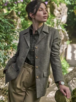 Grande Colorama camel watch Kelton x Ines de la Fressange Paris