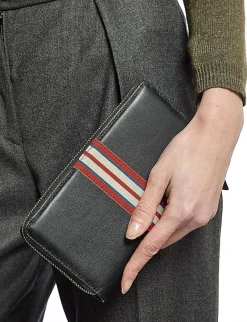 Le Parisien black leather wallet