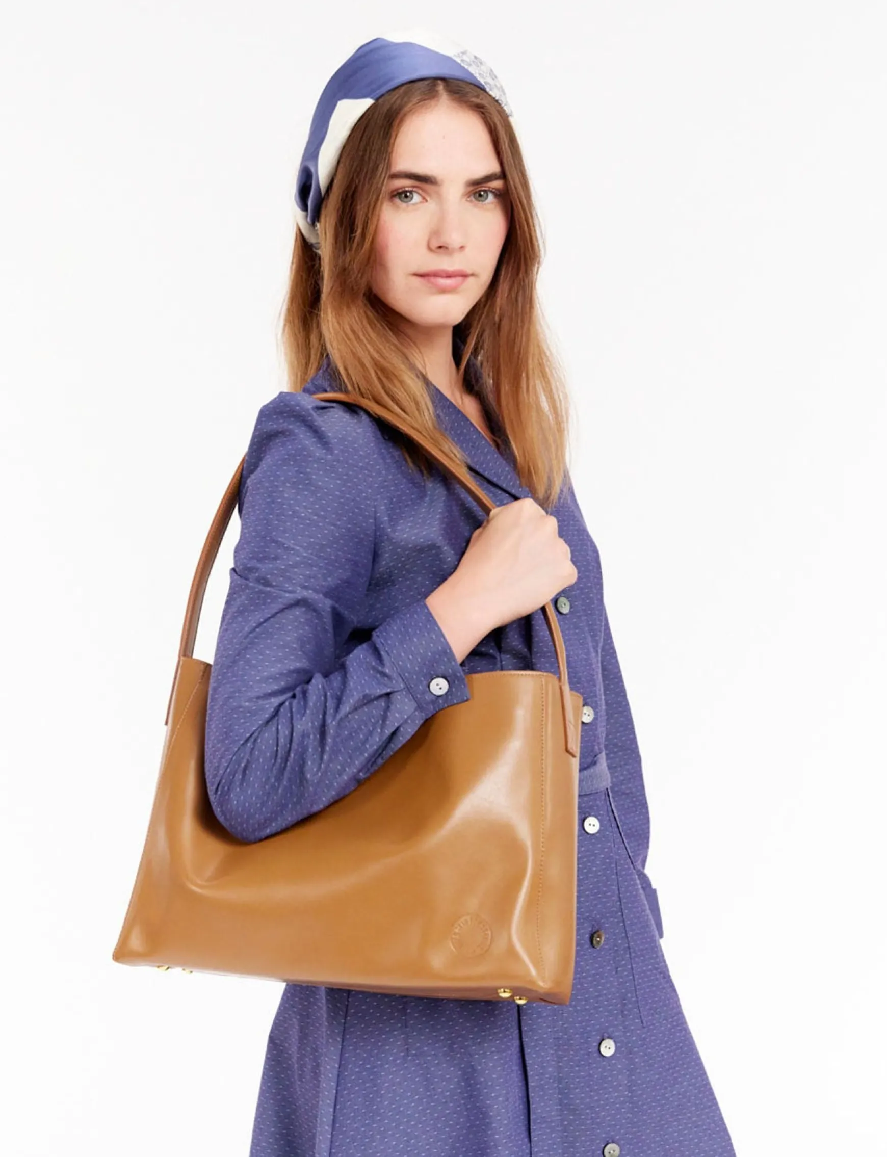 Léonore L bag camel leather