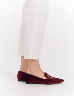 Velvet embroidered burgundy slipper